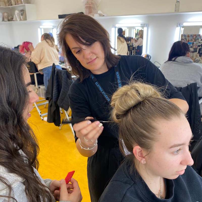 Fiona - Hair and Makeup Tutor