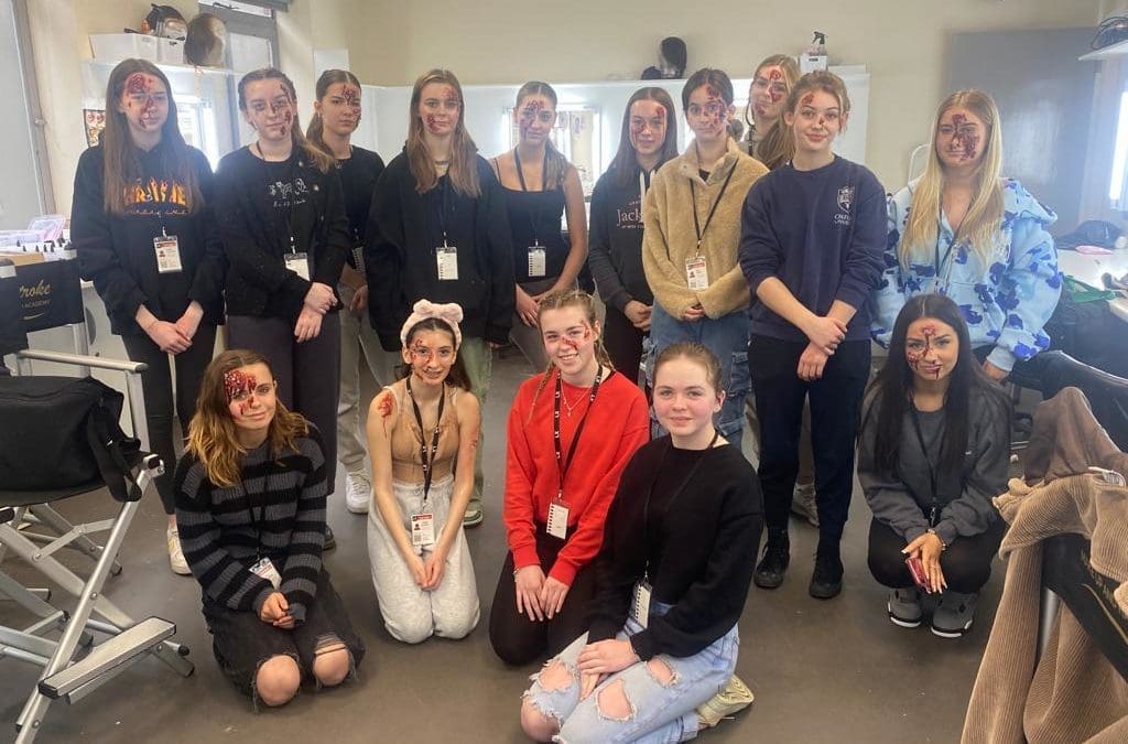 Broaden your skills as a make-up artist