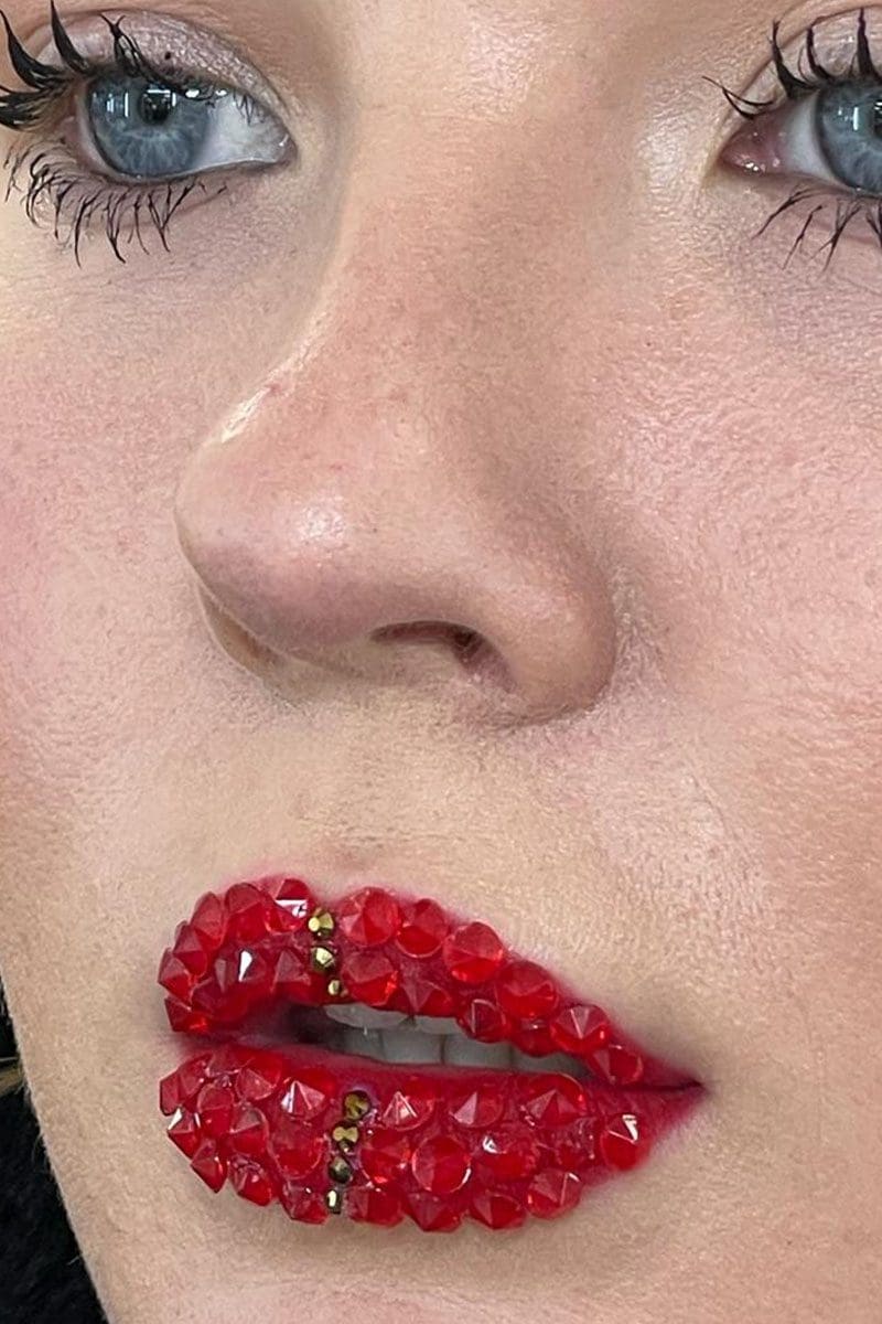 Choosing the right makeup course