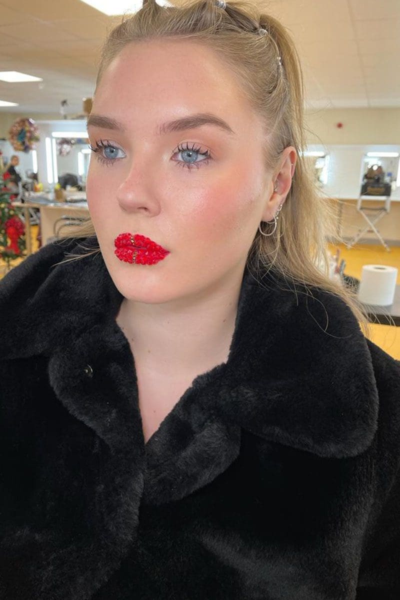 Choosing the right makeup course