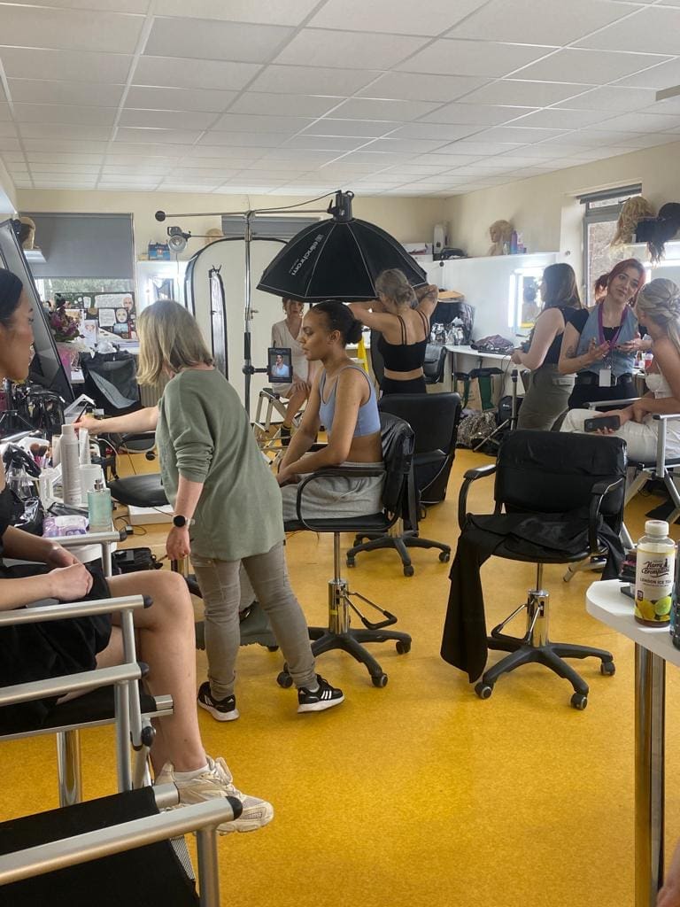 Fashion makeup course