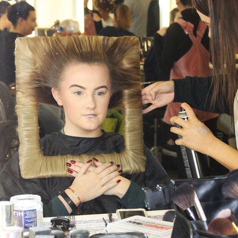 make-up artist gallery 35 - Brushstroke